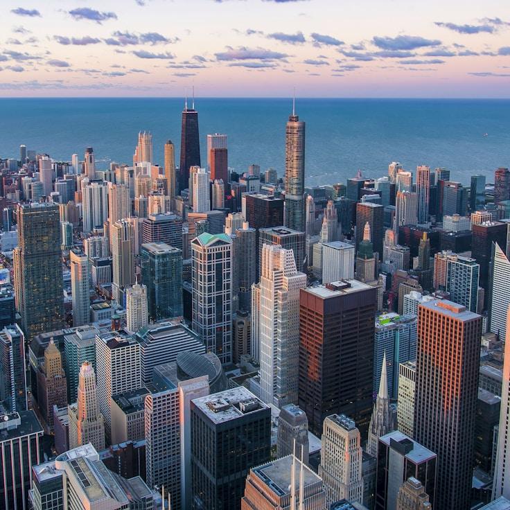 Parents evaluating schools in Netherlands